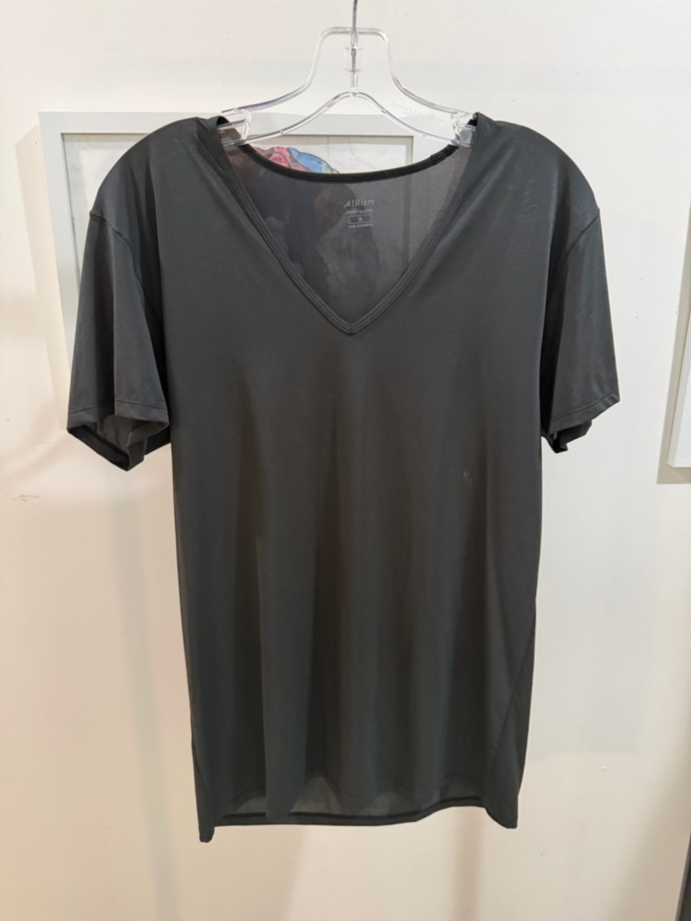 Uniqlo Men's Airism V-Neck Short Sleeve Shirt